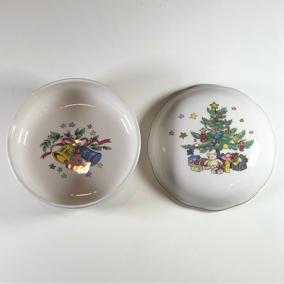 Nikko Japan Christmastime Covered Bon Bon Dish - Picture 2 of 14